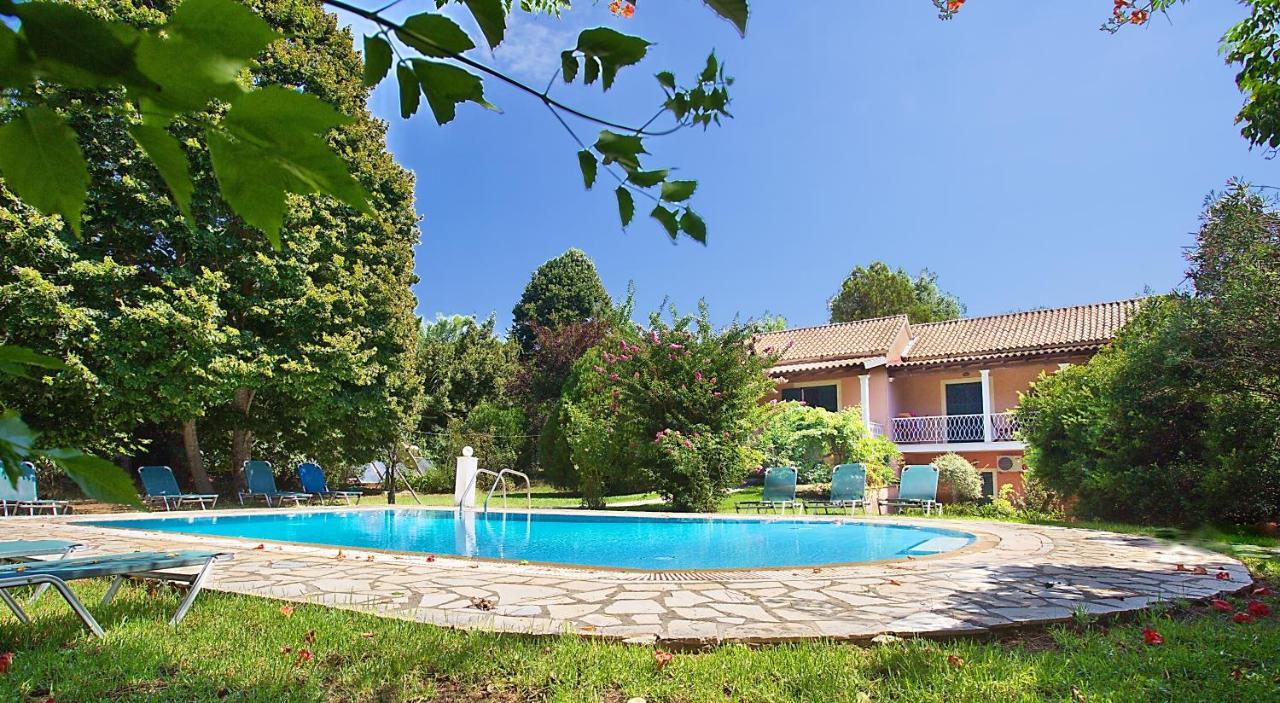 Villa Leda Karousádes Екстериор снимка