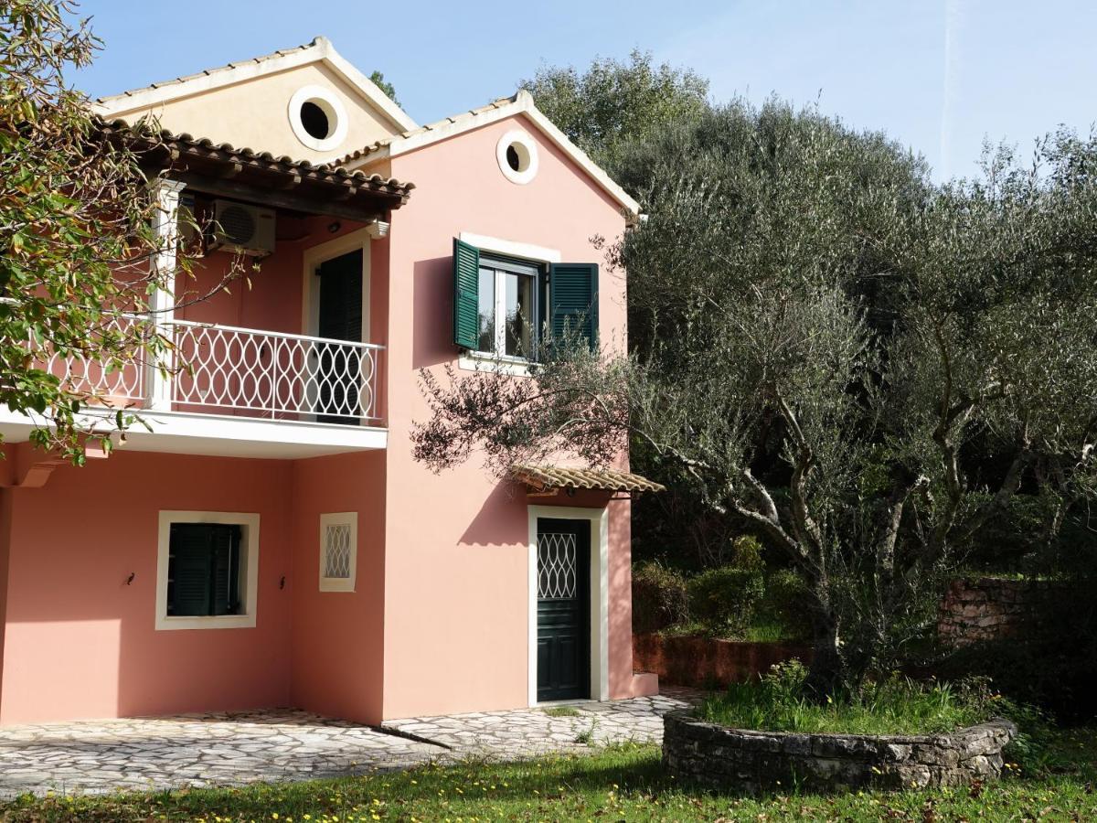 Villa Leda Karousádes Екстериор снимка
